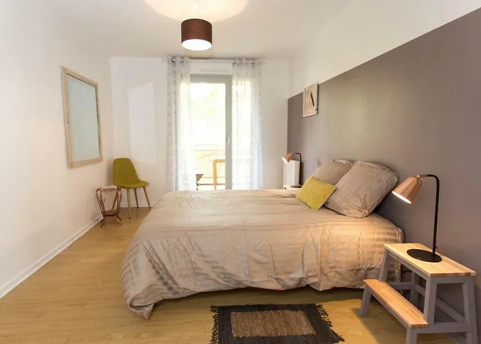 Appartement Lyon Centre Confluence 100 M2 Parking Terrasses
