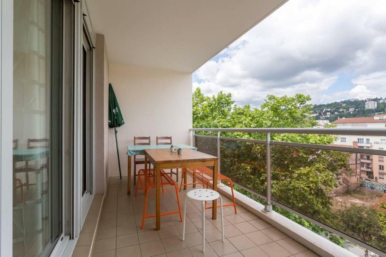 Centre Confluence 100 M2 Parking Terrasses